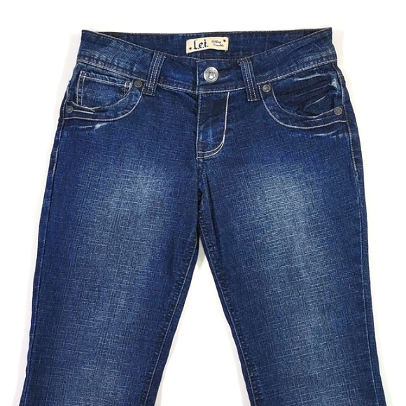 L.E.I. ♡ Dark Distressed "Ashley Trouble" Embroidered|Embellished Bling Jeans 3R - Picture 5 of 17